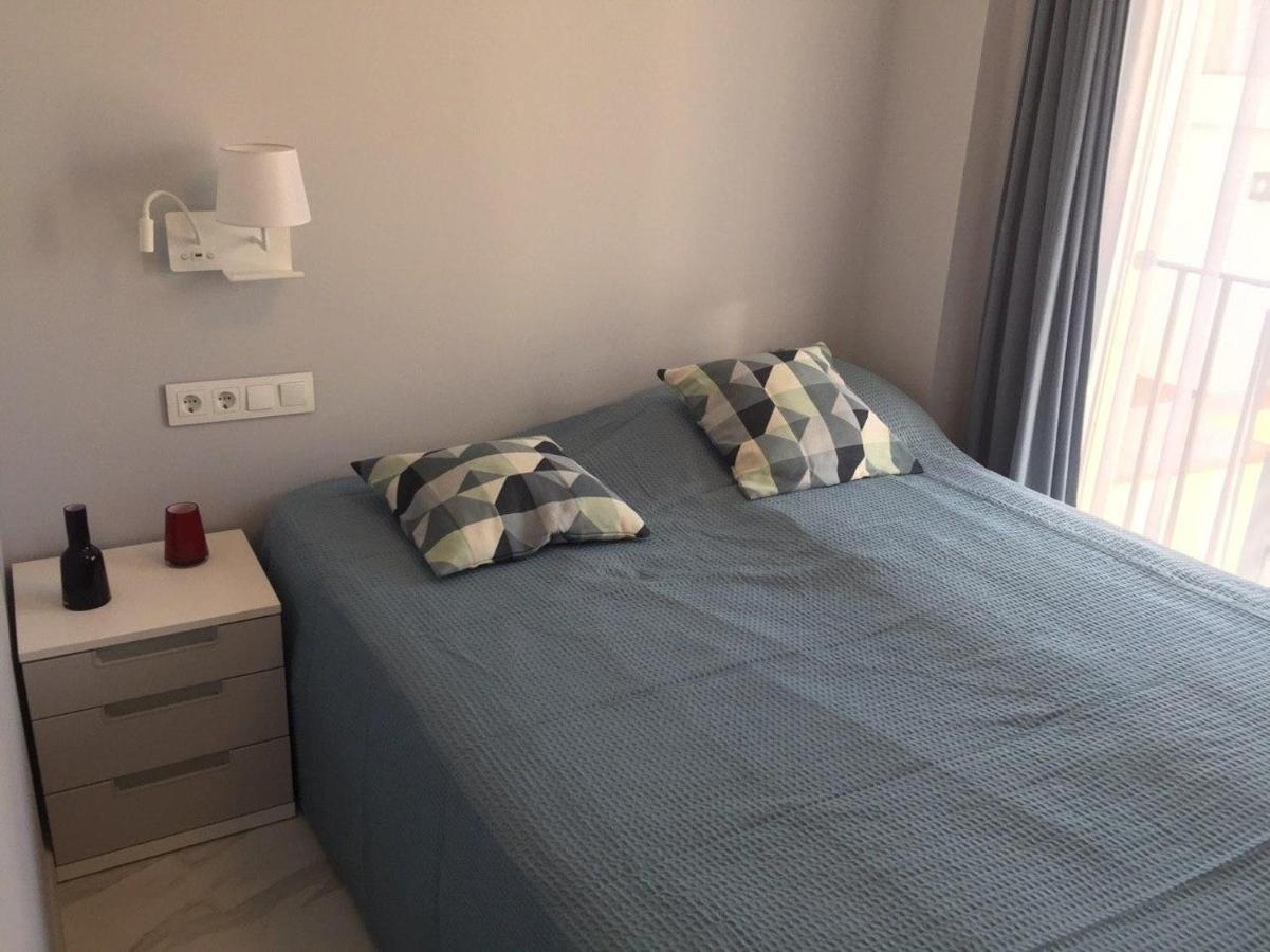 Nuevo Luminoso Apartamento Catalina A 80 Metros De La Playa Para 4 Personas 桑特费柳德吉克索尔斯 外观 照片